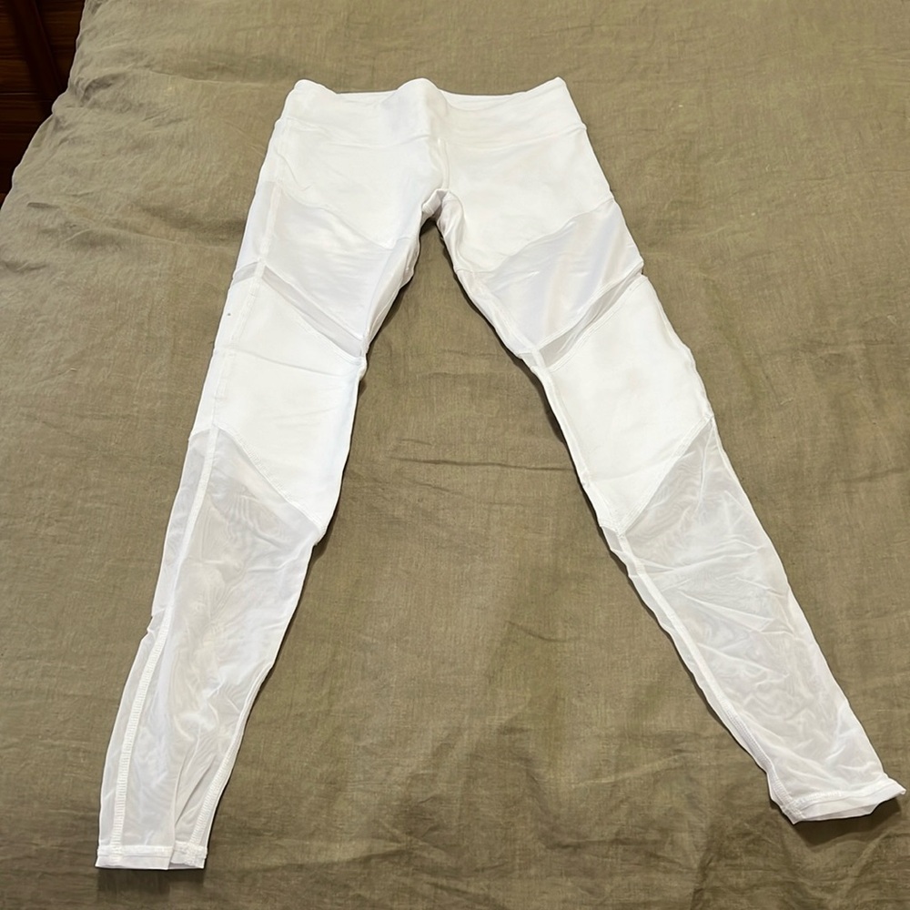 White Alo Leggings